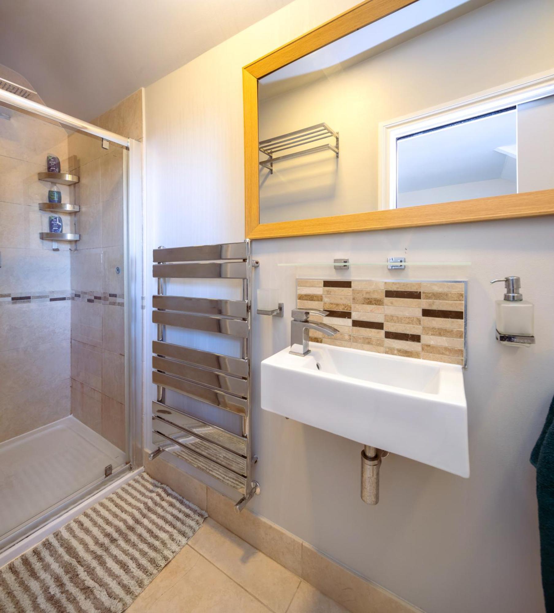 Apartament Guildford Station With Parking Zewnętrze zdjęcie